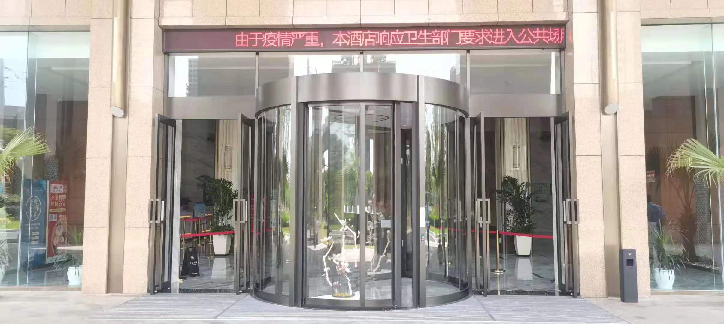常見的玻璃隔斷材質有哪些?不同種類的隔斷有哪些作用?